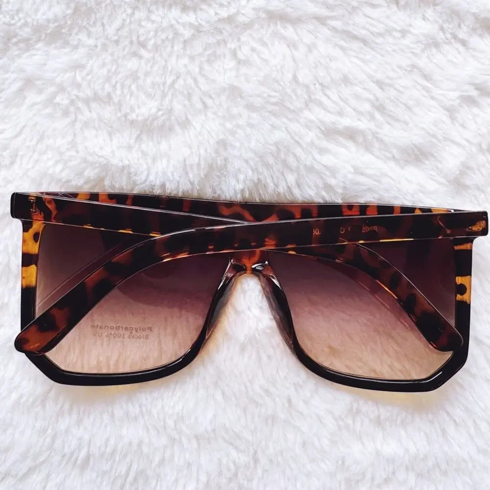 Kira Tortoise Brown & Black Oversized Sunglasses - Picture 11 of 11